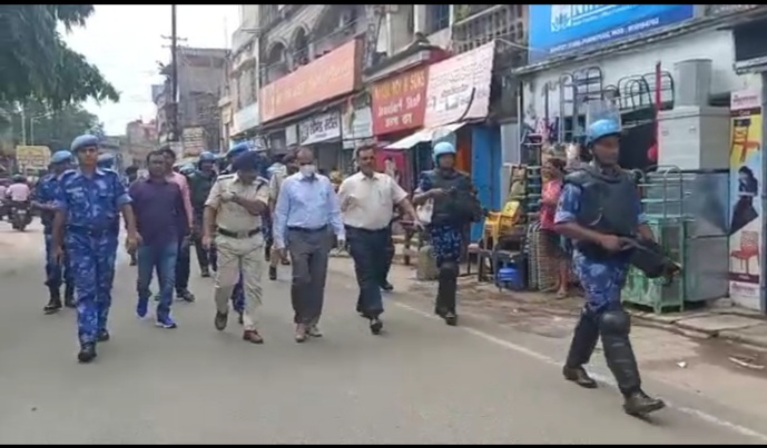 दुमका पेट्रोल कांड : भाजपा के तीन बड़े नेता मिलेंगे म़तका अंकिता के परिजनों से, शांति के लिए पुलिस का प्लैग मार्च