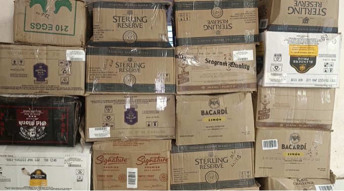 इंटर स्टेट शराब माफियाओं की बड़ी साजिश विफल, बिहार भेजा जा रहा अंग्रेजी शराब लदा पिकअप गाड़ी जब्त 