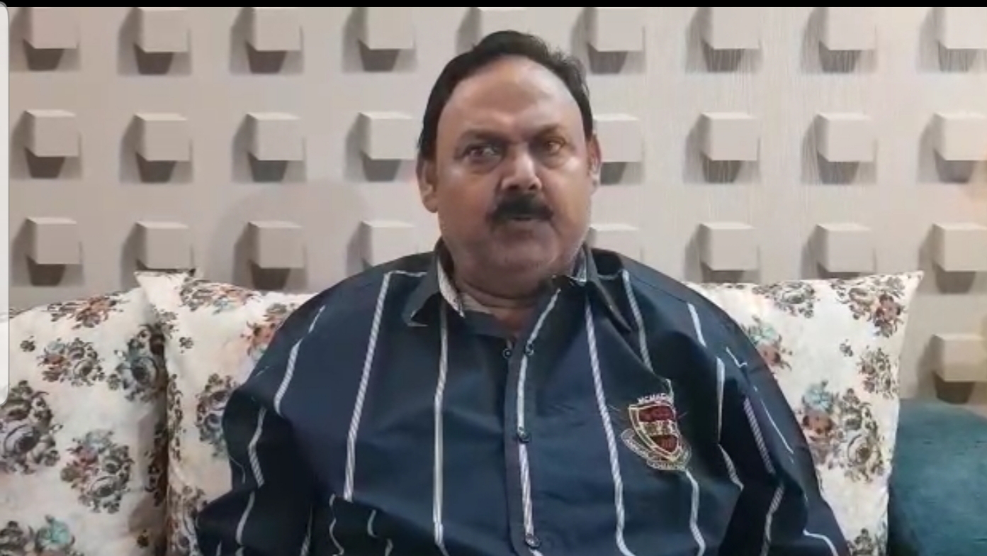 भ्रष्टाचार की भेंट चढ़ी सड़क को विधायक के पहल पर एजेंसी ने कराया मरम्मत