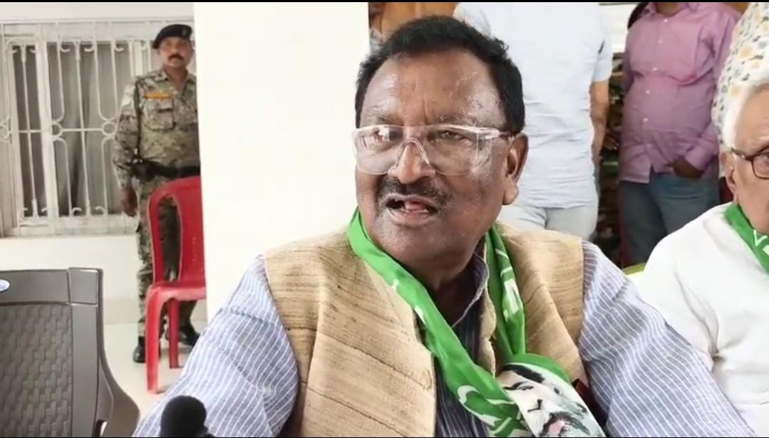 गीता कोड़ा प्रकरण पर गरमाई राजनीति: सीता ने की जांच की मांग तो नलीन ने कहा हेमंत के विरोध में बोलने वालों का होगा विरोध