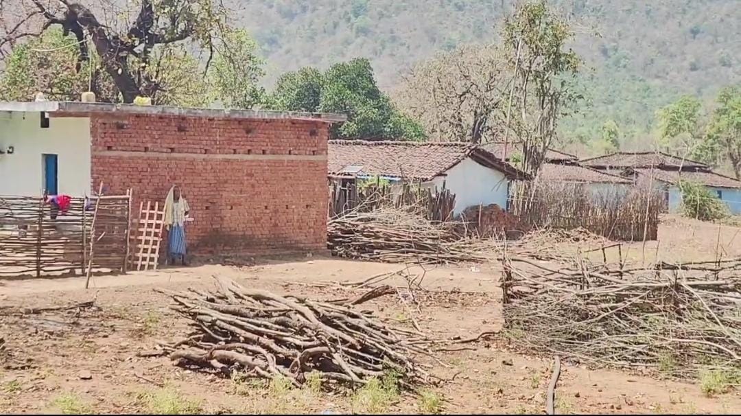 गढ़वा का बूढ़ा पहाड़ नया कीर्तिमान रचने को तैयार! यहां के लोग पहली बार करेंगे मतदान, पढ़ें क्या है चुनाव आयोग की तैयारी