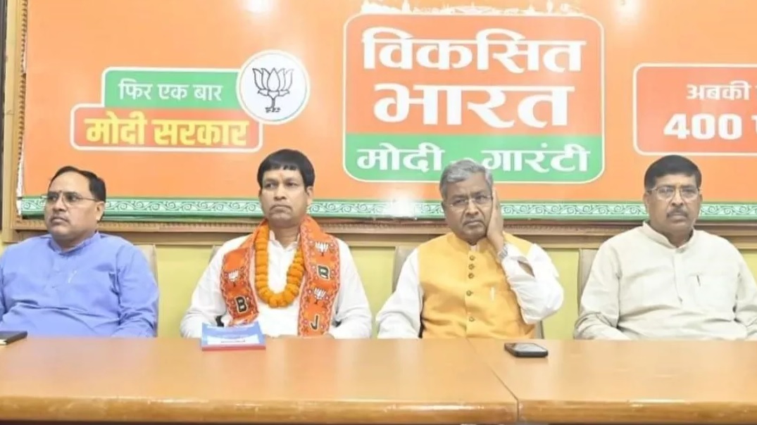 लोकसभा चुनाव के बीच झारखंड में बड़ा खेला, बीजेपी में शामिल हुए कांग्रेस प्रत्याशी के जीजा