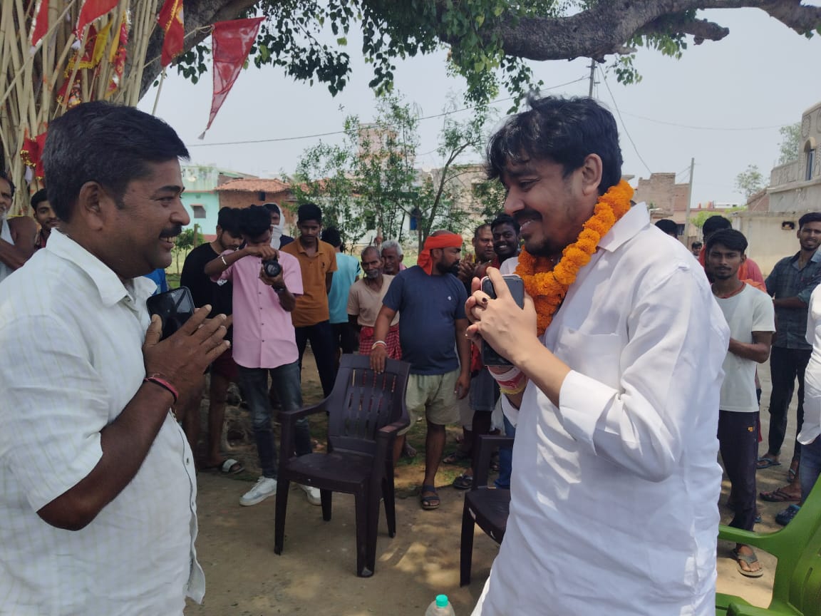 Godda Loksabha Election: गोड्डा लोकसभा क्षेत्र में क्या गुल खिलायेंगे अभिषेक झा, निशिकांत या प्रदीप किसका बिगाड़ेंगे समीकरण