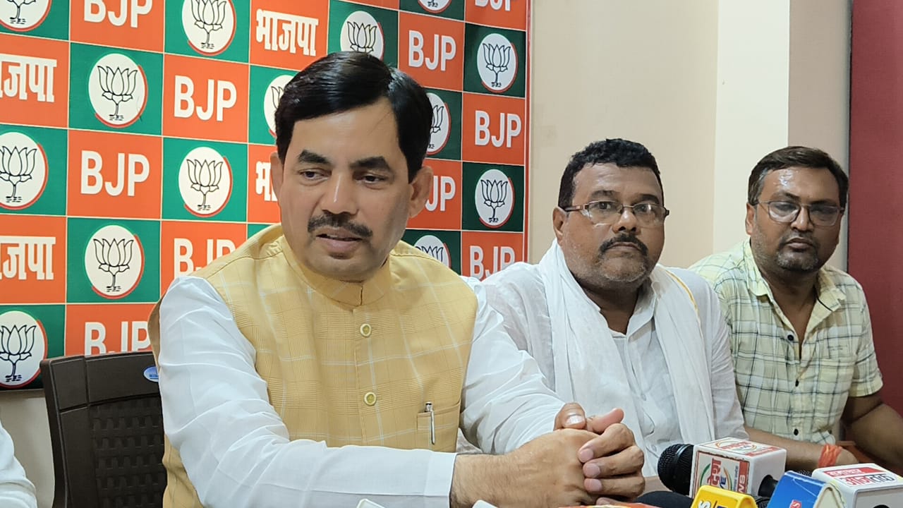 गोड्डा पहुंचे शाहनवाज़ हुसैन, जेएमएम पर साधा निशाना कहा हेमंत सोरेन स्वतंत्रता सेनानी बनकर जेल नहीं गये ,भ्रष्टाचारी बन कर गए 