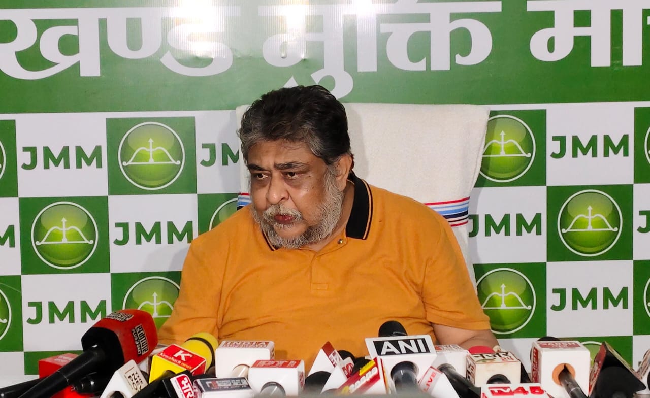 सुप्रियो भट्टाचार्य का बड़ा बयान, जांच एजेंसियों के बाद चुनाव आयोग सरकार को कर रही परेशान