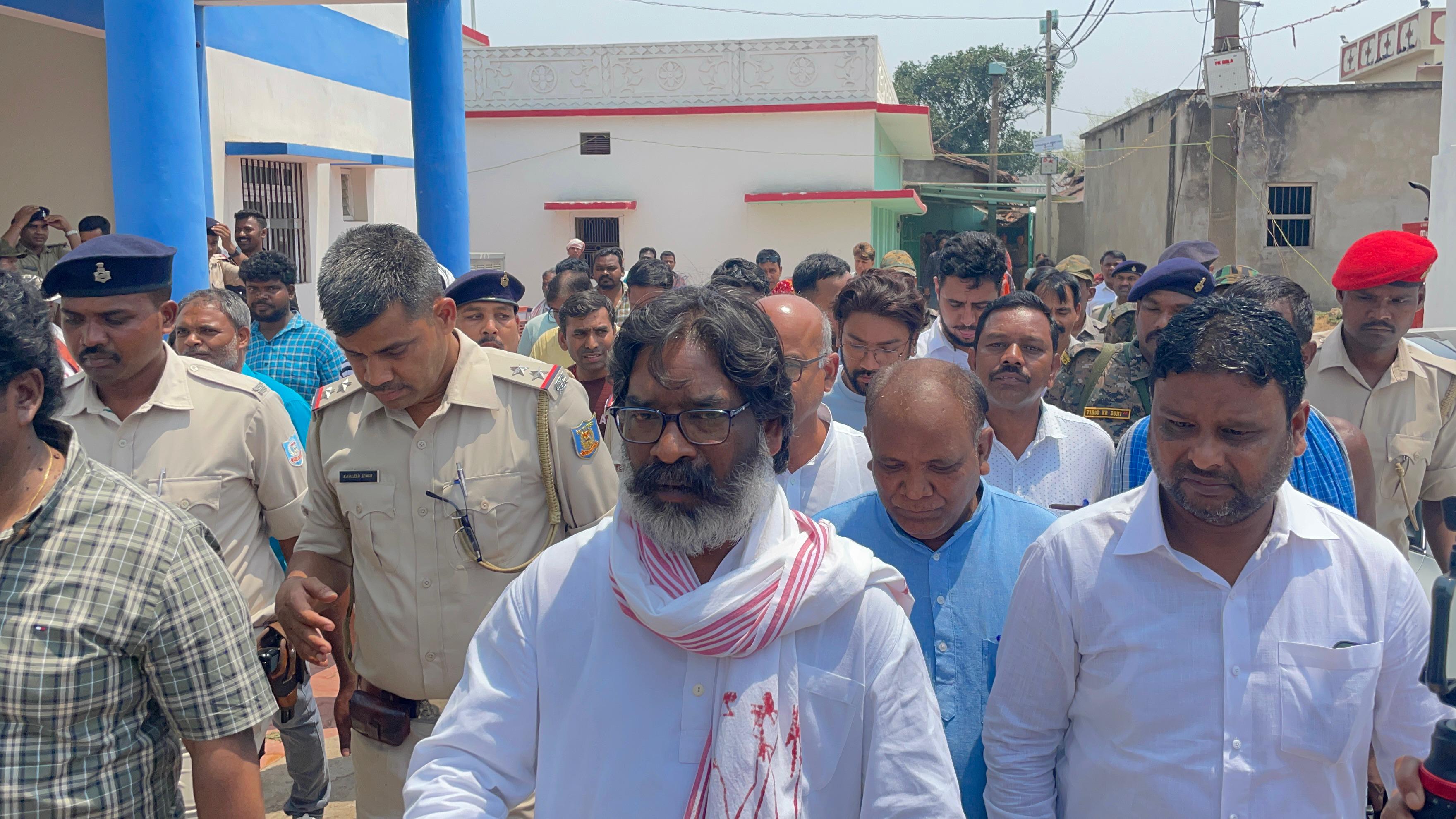 Big Update : उत्पाद सिपाही दौड़ तीन दिनों के लिए हुई स्थगित, हेमंत सोरेन ने लिखा सोशल मीडिया पर  पोस्ट