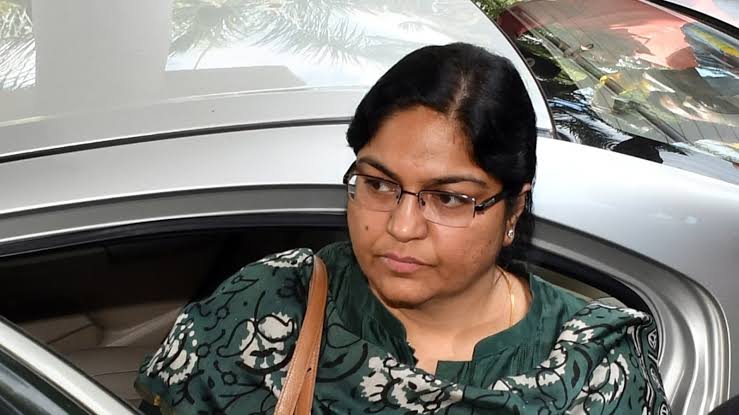 ईडी ने लगाया था सैकड़ों करोड़ के घोटाले का आरोप!28 माह बाद भी सिद्ध नहीं कर पाए दोषी, अब पूजा को मिली बेल