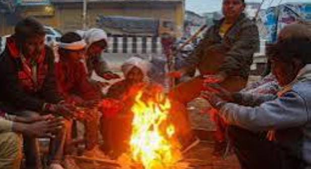 Weather Alert:कोल्ड वेव की चपेट में झारखंड! आज इन जिलों में पड़ेगी शीतलहर की मार, पछुआ हवा बढ़ायेगी लोगों की मुसीबत