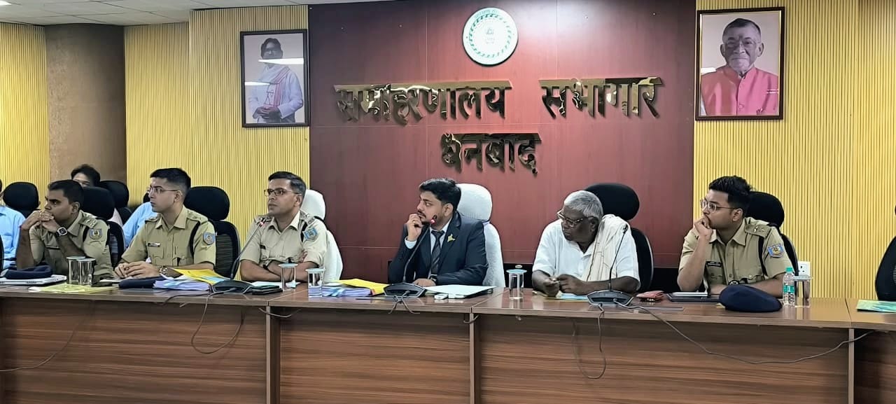 Dhanbad : क्रेन अब राष्ट्रीय राजमार्ग को जाम मुक्त करेंगी, पूजा को लेकर प्रशासन ने कसी कमर, पढ़िए नए निर्देश !