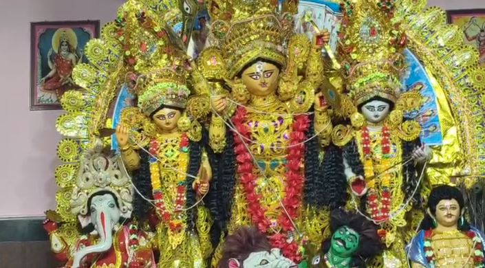 नवरात्र में देवघर की अनोखी परंपरा! बैद्यनाथ धाम मंदिर के प्रांगण में स्थित तीन देवी मंदिरों के पट बंद
