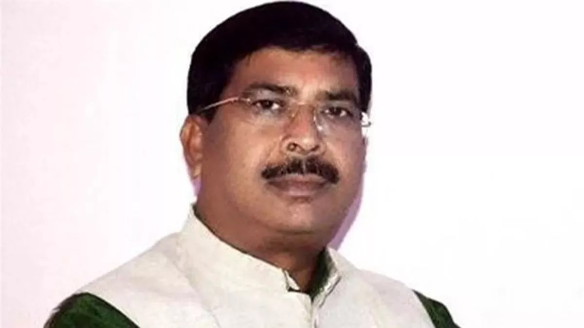 बिहार चुनाव के ठीक पहले झारखंड भाजपा में इस बदलाव के क्या है संकेत,पढ़िए इस रिपोर्ट में