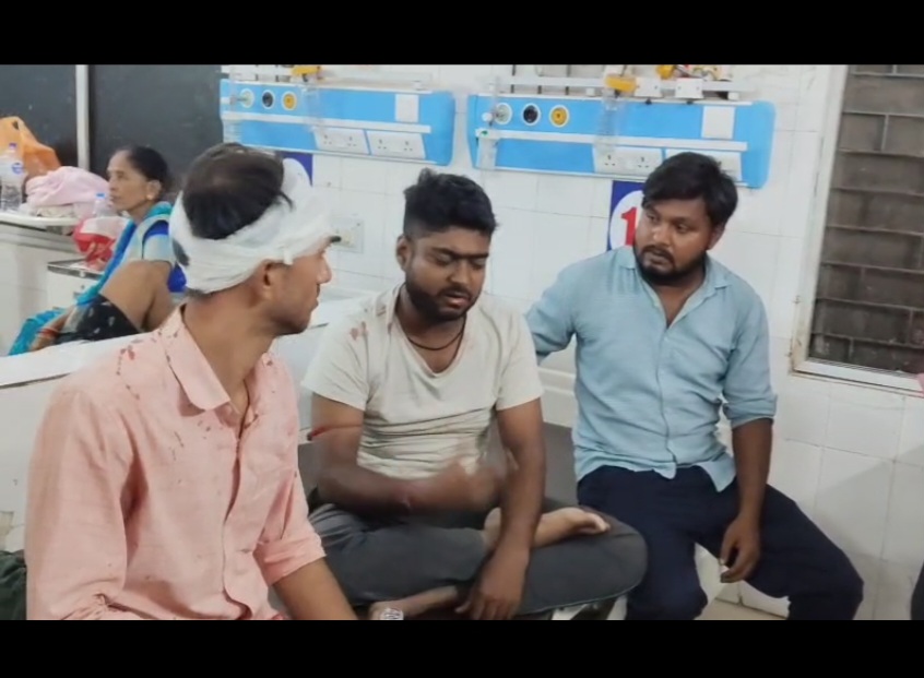 Breaking : साहिबगंज में क्राइम ग्राफ हाई ! जिलेबिया घाटी में बैंककर्मी के साथ मारपीट , अस्पताल में भर्ती