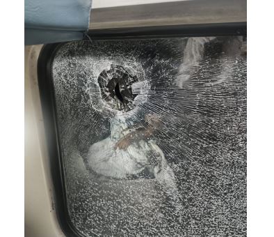 बड़ी खबर: मनोहरपुर में दुरंतो एक्सप्रेस पर पथराव, एक यात्री घायल, जांच जारी