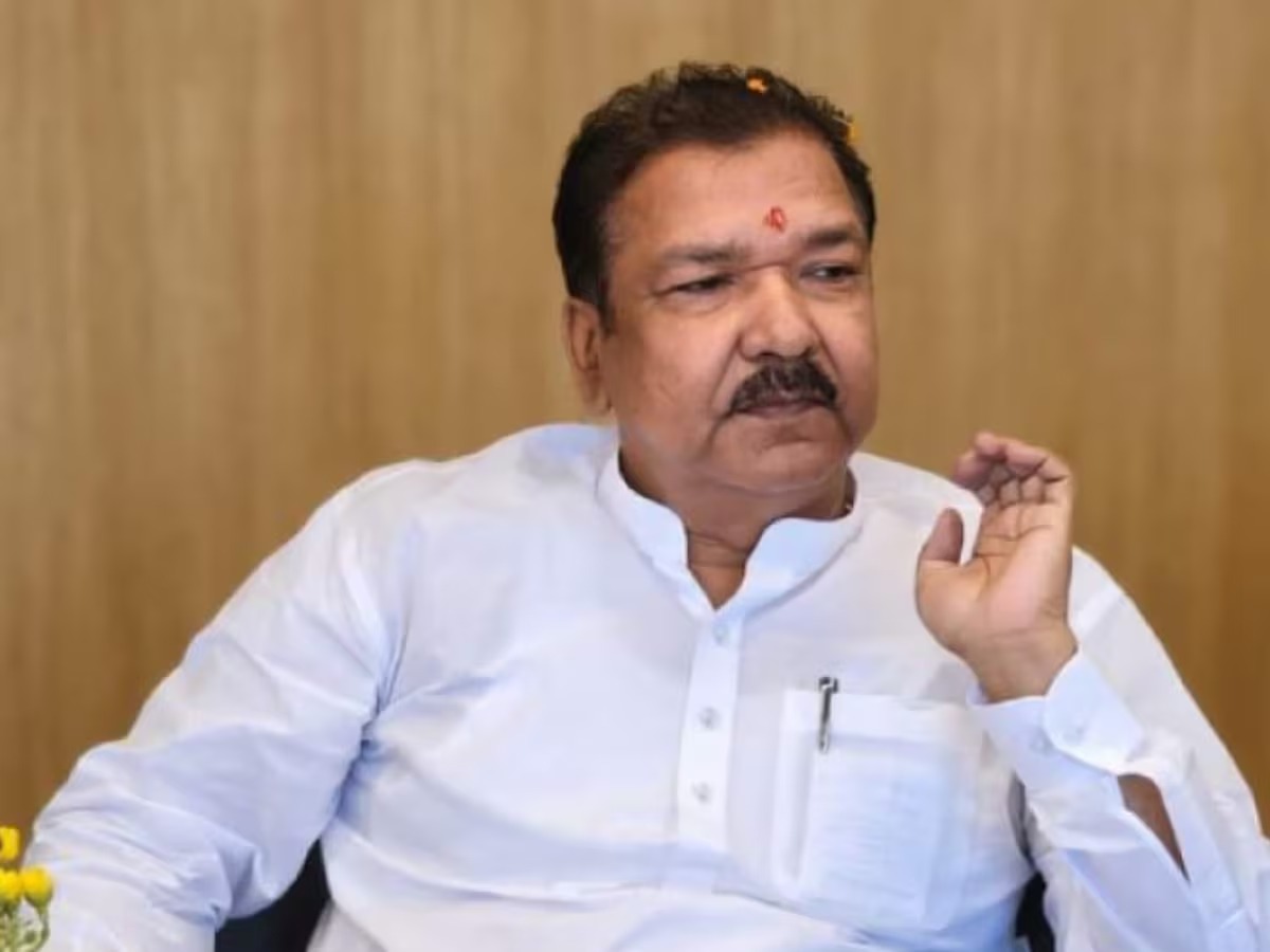 बिहार की सड़कों पर गड्ढा बतानेवाले पाएंगे ईनाम,पढ़िए 15 फ़रवरी से कौन सी योजना आ रही है!