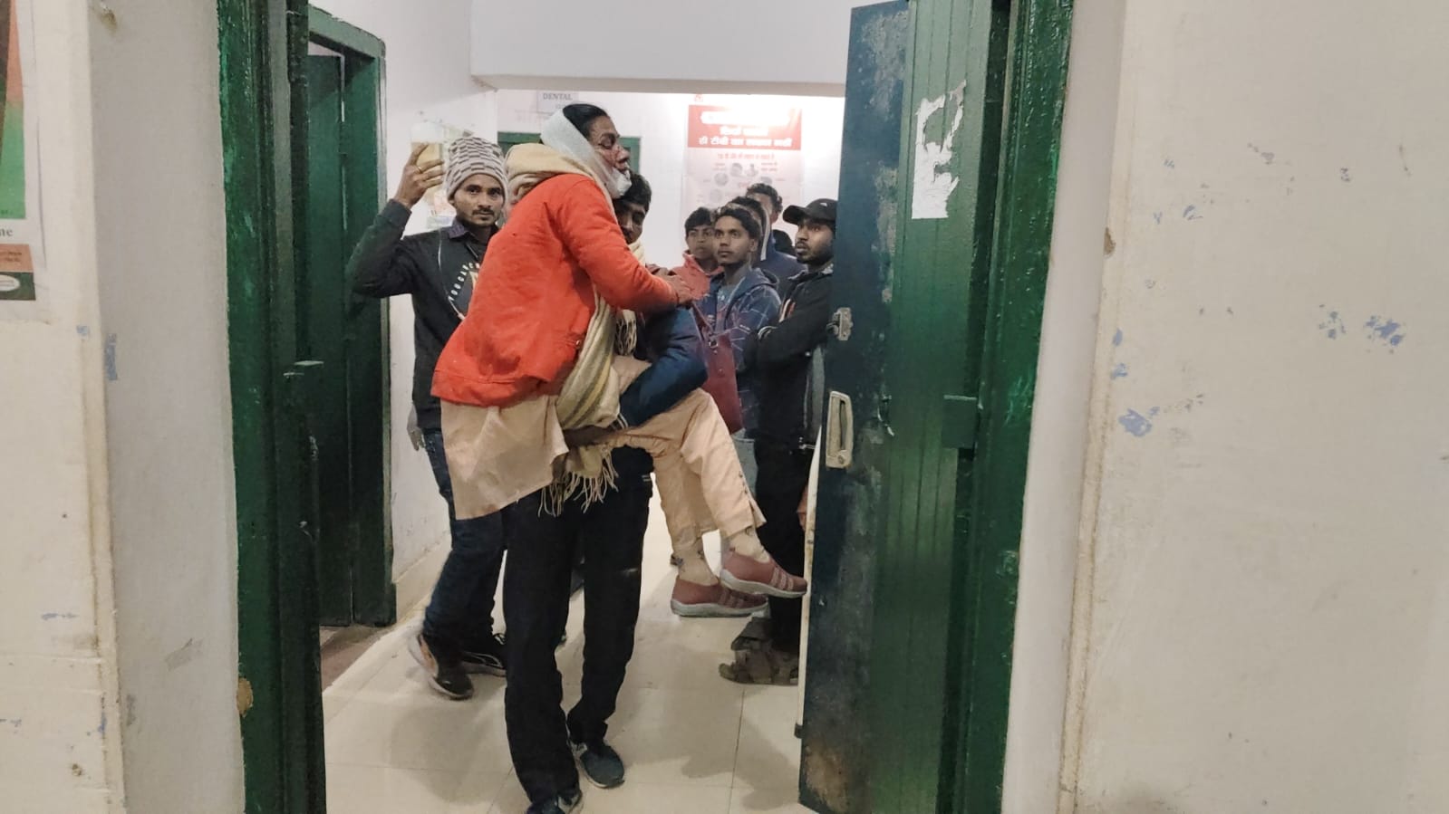 ब्रेकिंग : गोड्डा में कोर्ट से गवाही देकर लौट रही ज्यूडिशियल मजिस्ट्रेट की पत्नी को मारी गोली , गंभीर हालात में अस्पताल में भर्ती