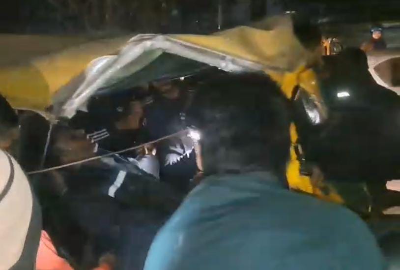 जमशेदपुर के साकची में दर्दनाक सड़क हादसा, ट्रेलर-टेंपो की टक्कर में एक की मौत, एक की हालत गंभीर