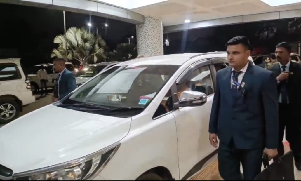 सारंडा में बड़ा एक्शन तय! चाईबासा पहुंचे CRPF डीजी, नक्सलियों के खिलाफ निर्णायक ऑपरेशन की तैयारी तेज