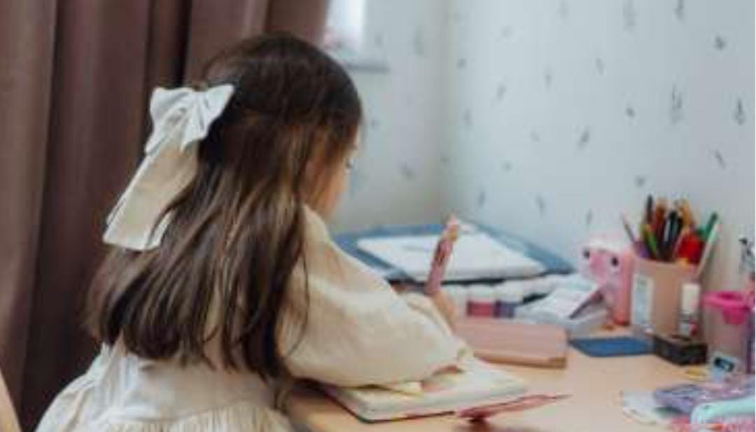 यदि बच्चे का पढ़ने में नहीं लगता है मन तो स्टडी रूम में करें वास्तु से संबंधित ये बदलाव, परीक्षा में आएगा अच्छा परिणाम